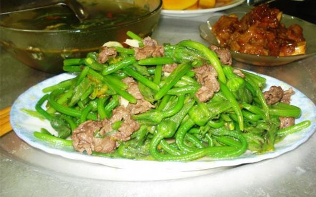Bông Bí Xào Thịt