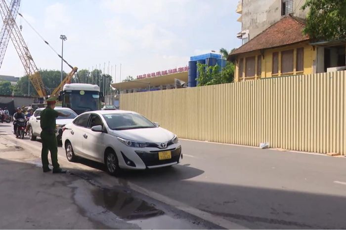 Phối hợp giảm ùn tắc quanh khu vực Bệnh viện Tim Hà Nội - Đài Phát thanh và truyền hình Hà Nội