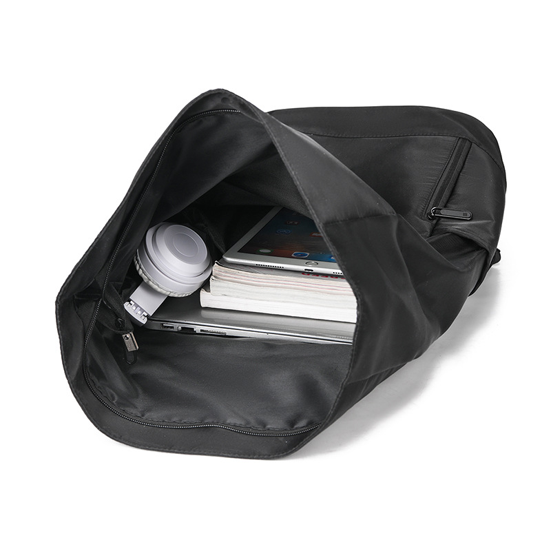 Double-shoulder backpack with roll closure, 20-35 L