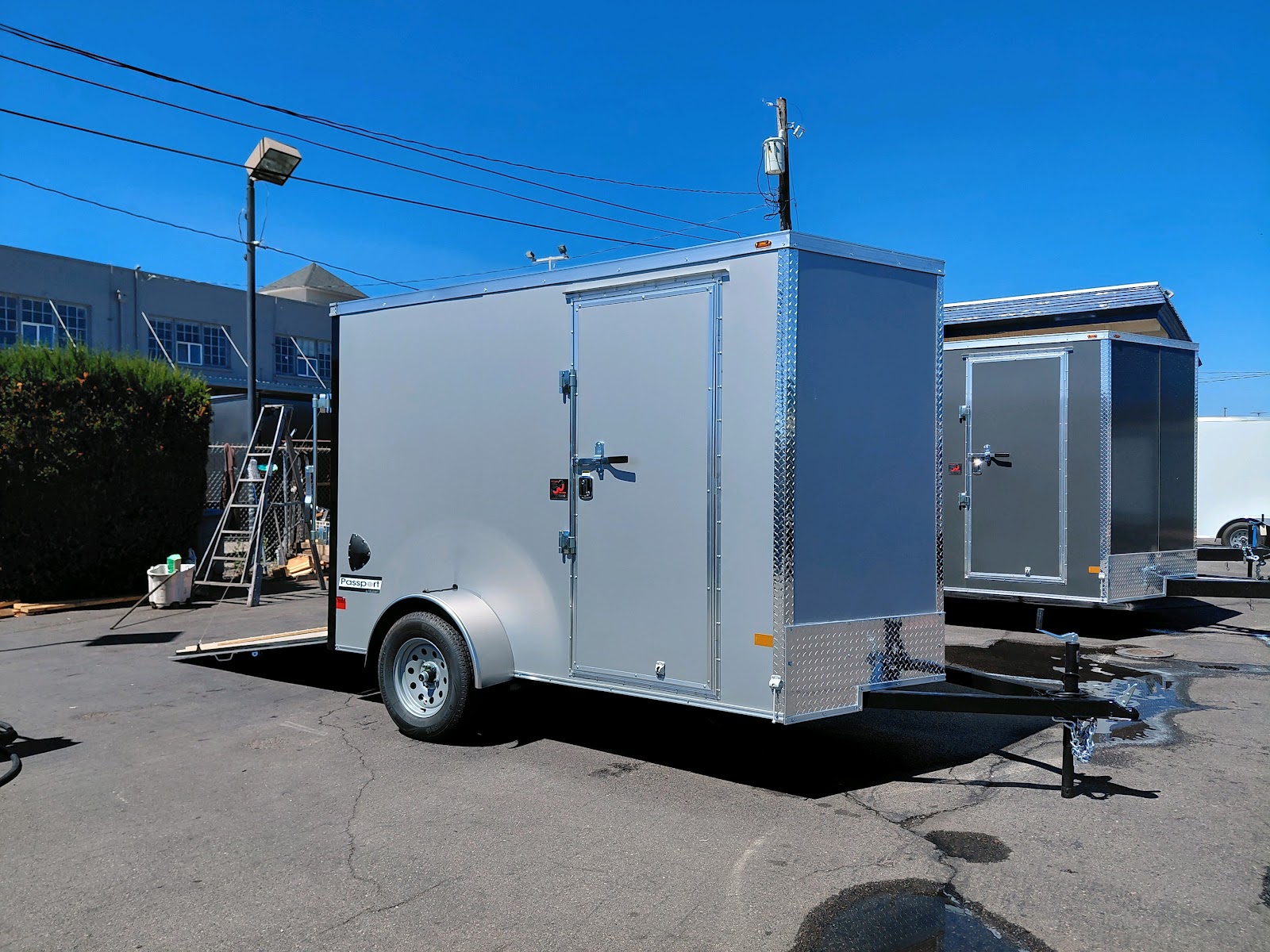 Passport Deluxe Enclosed Cargo