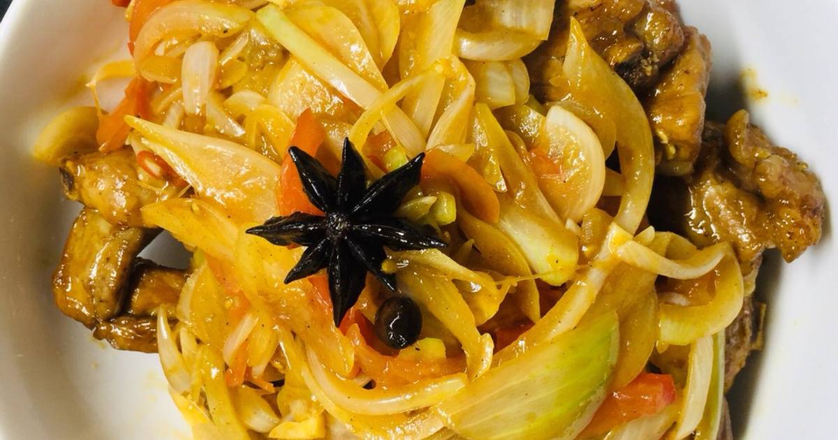 Sườn non rim xào hành tây và cà chua