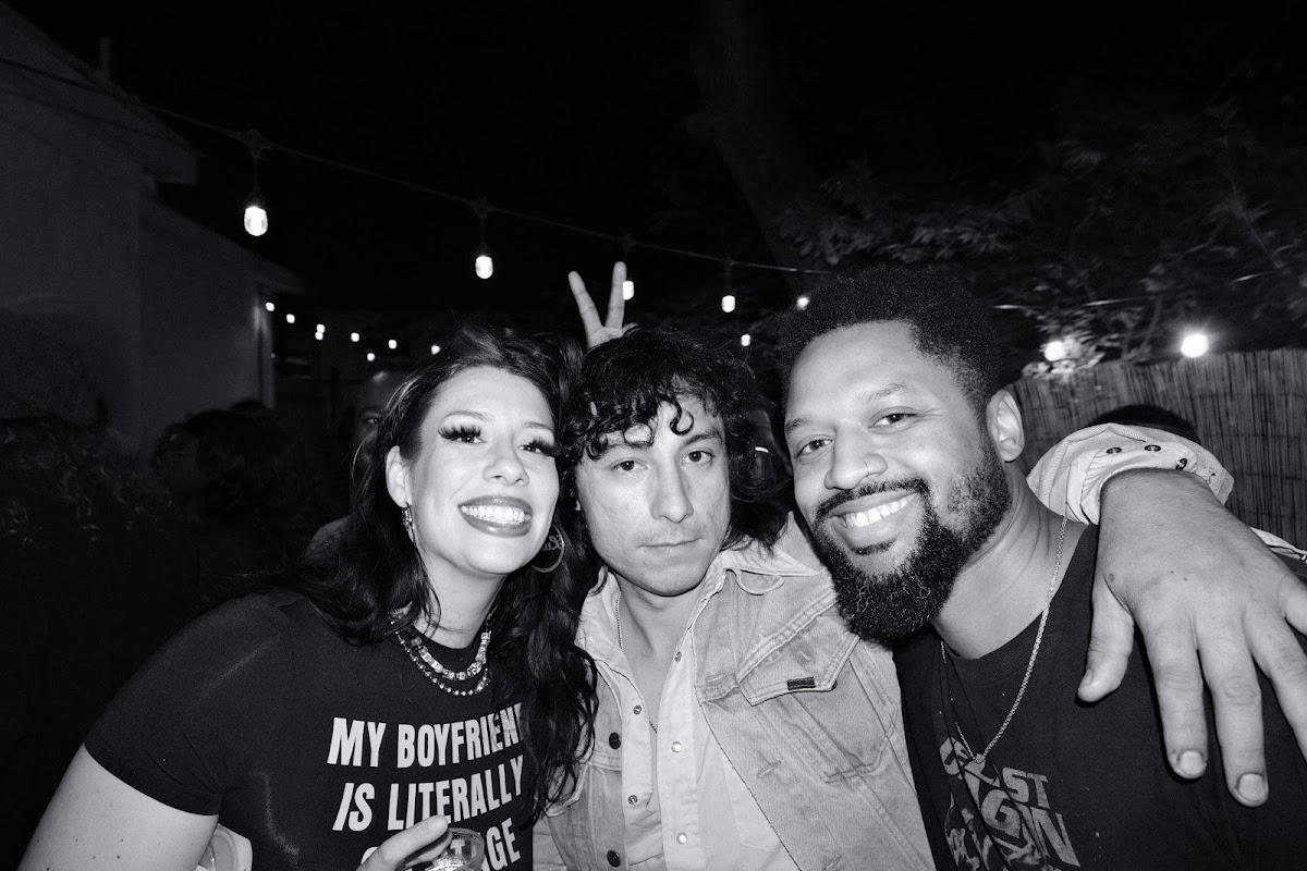 @tlau.photos_thelostandunfounds_2026-03-29_austin_last_night_noir_025