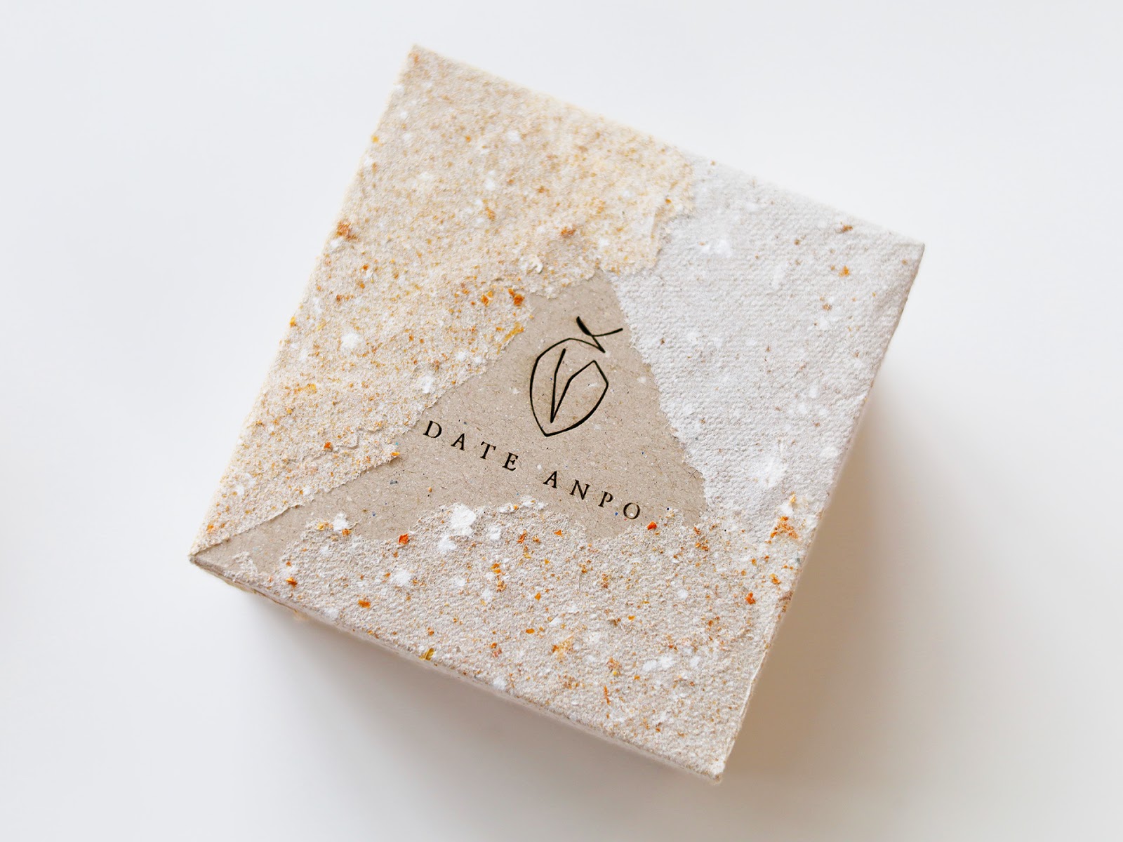 あんぽ柿のブランディングにおける持続可能な紙の制作と応用-thumb-2