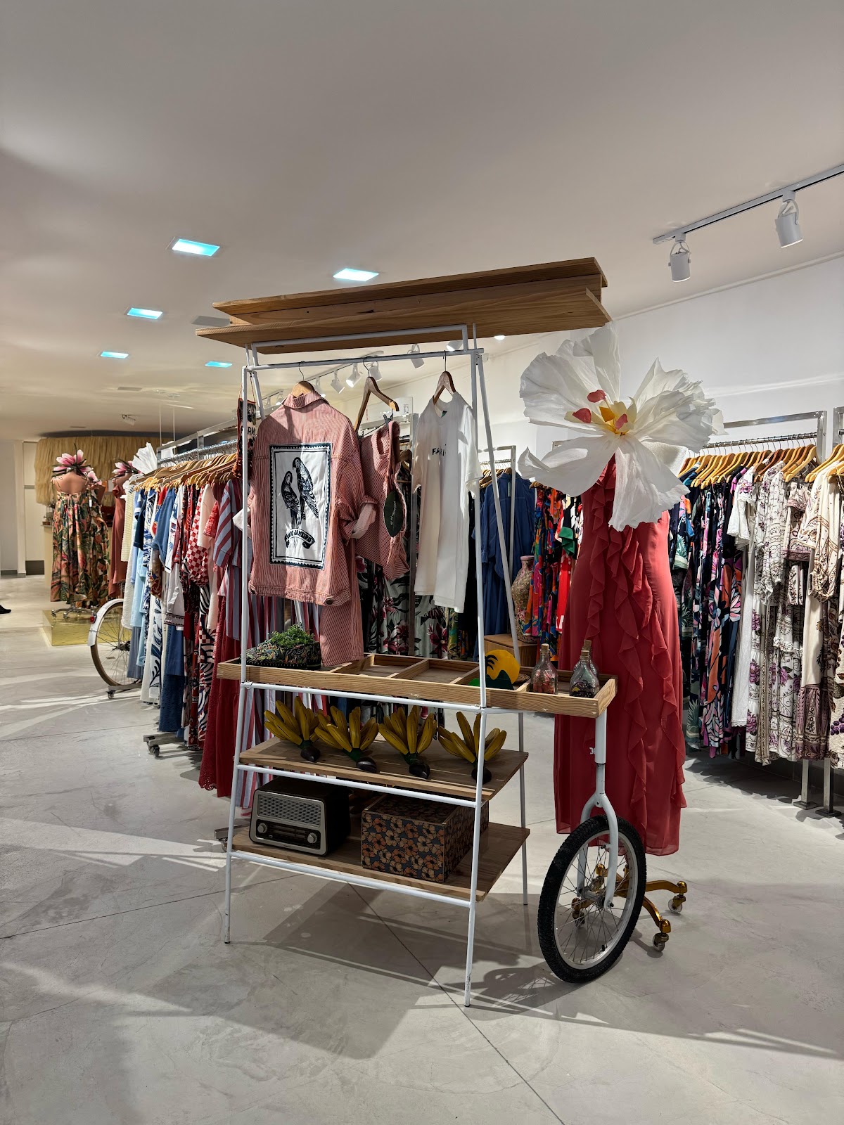 Peças em destaque FARM — showroom Low Profile + Dreams
