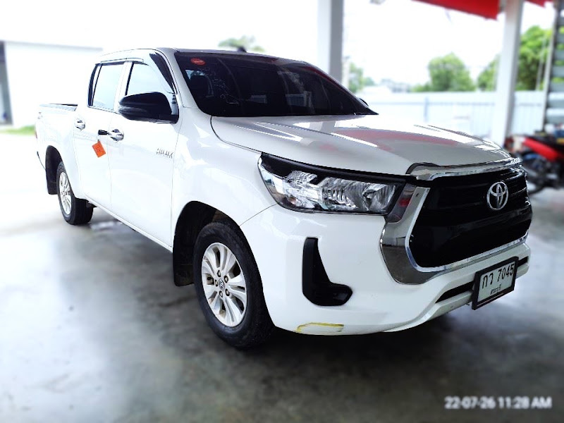 TOYOTA HILUX REVO