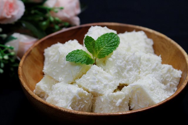Bánh Tuyết Thơm Ngọt