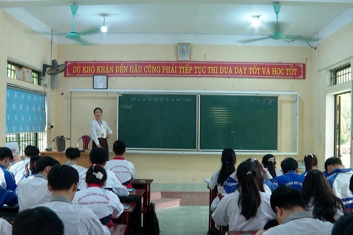 [Video] Học sinh Phú Thọ bước vào giai đoạn 'nước rút' cho kỳ thi tốt nghiệp THPT 2026 - Báo Nhân Dân