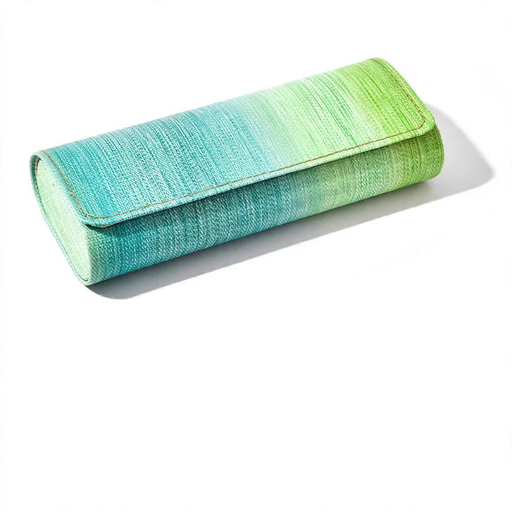 Fabric glasses case with magnetic closure