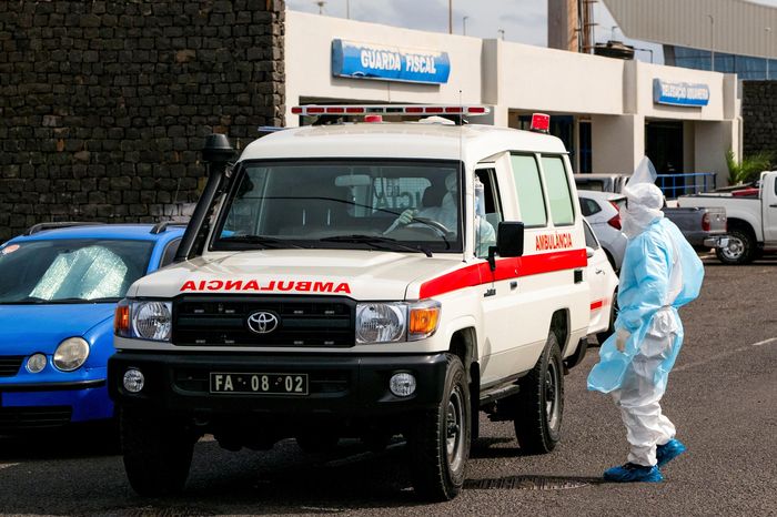 Ổ dịch virus Hanta trên du thuyền Đại Tây Dương lan rộng - Tạp chí Tri thức