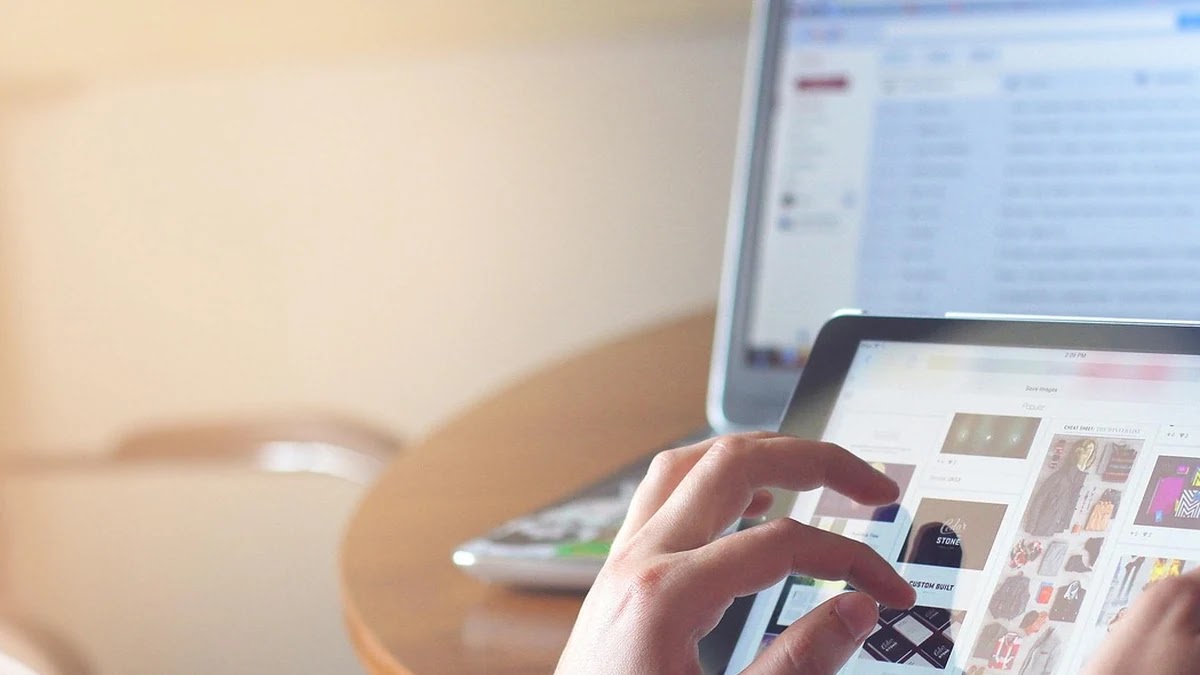 아이패드와 갤럭시탭 디스플레이 기술 구조 비교