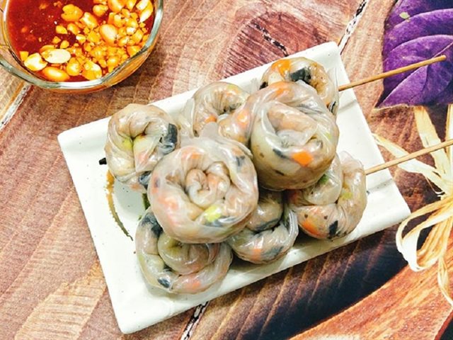 Bánh Tráng Cuộn Xiên Que