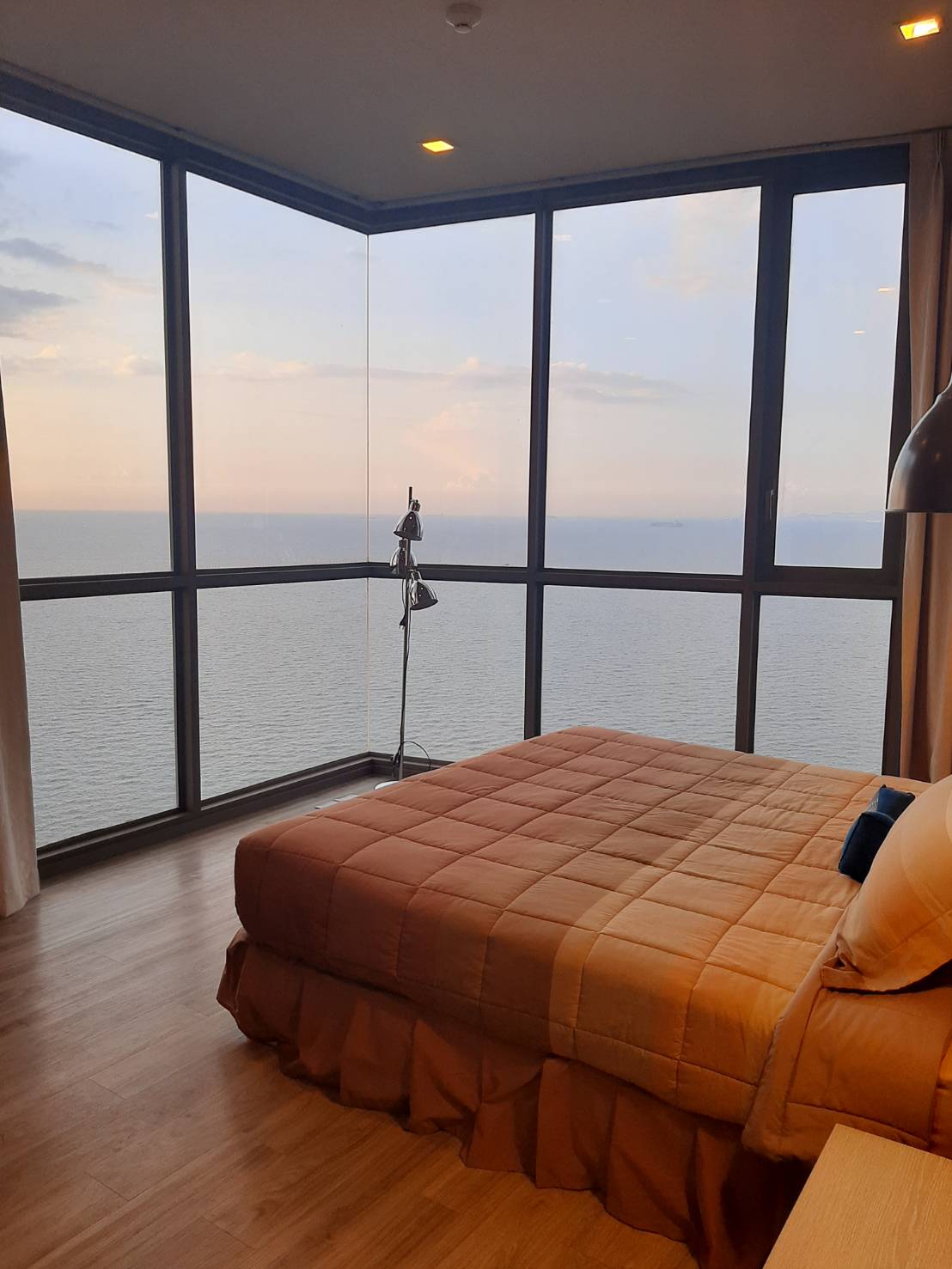 Cetus - 1 Bed, Floor 33 8