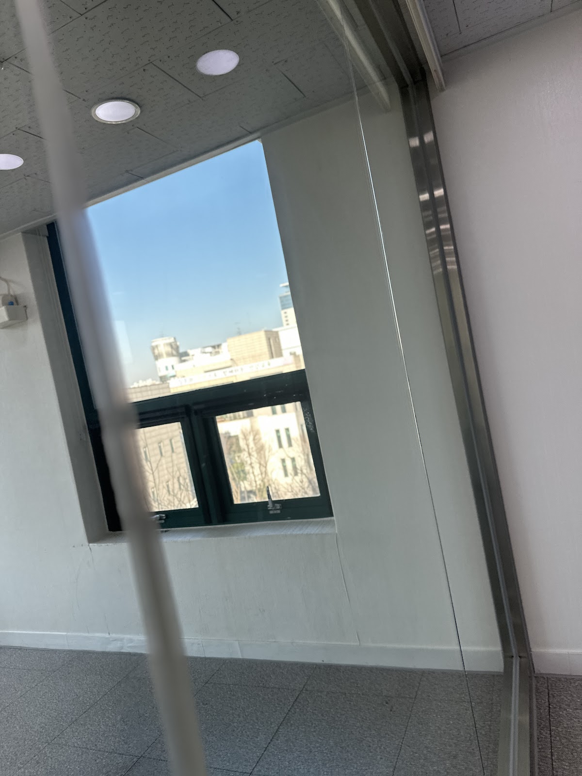 대전 사무실청소 바닥 왁스 코팅 및 광택 마무리 결과