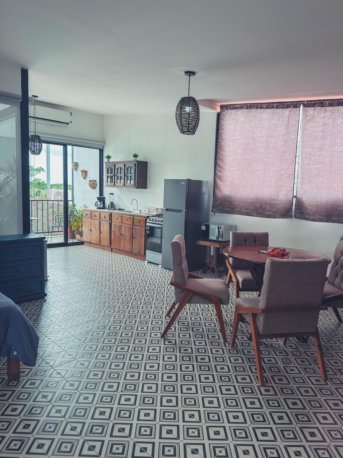 Villa Luna — common area seating