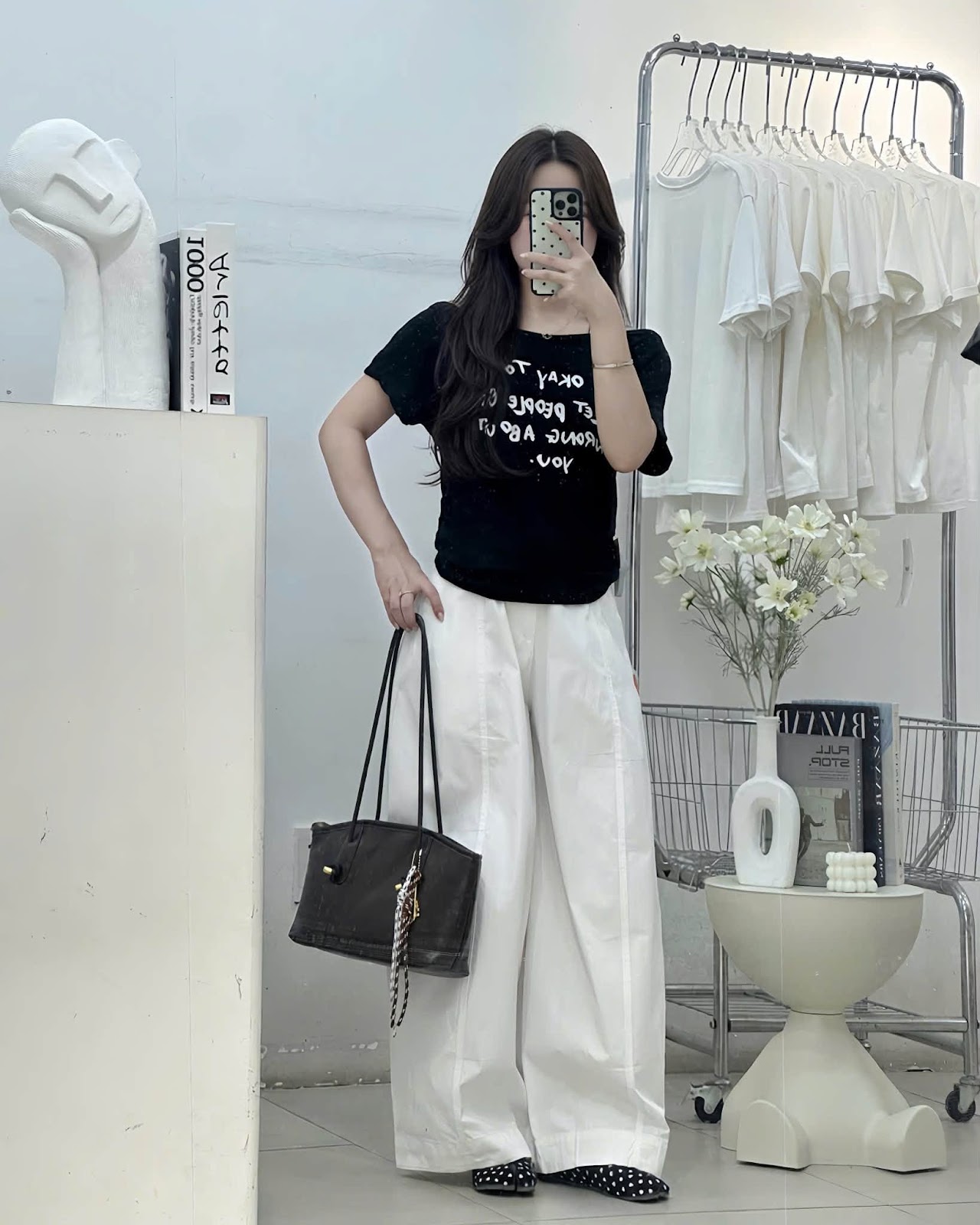 Áo thun bẹt vai in chữ It'S Okay To Let XONXEN SHOP C192 – Image 2