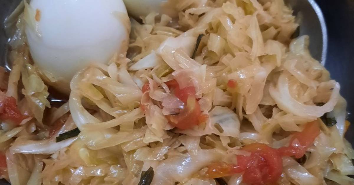 Keto bắp cải xào nước tương tỏi ớt Chinsu + trứng luộc