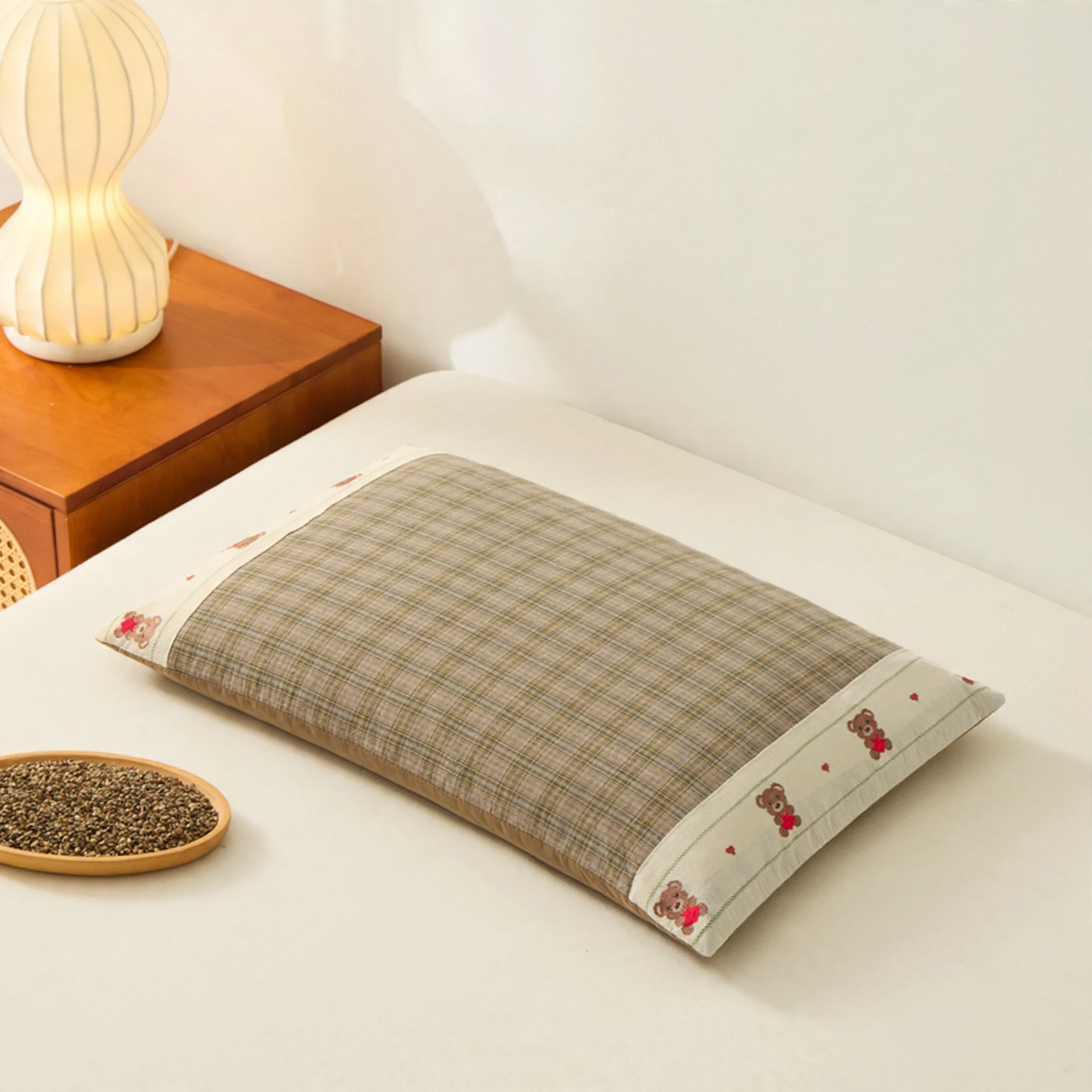 Pillow filled with buckwheat hulls, 30×55 cm