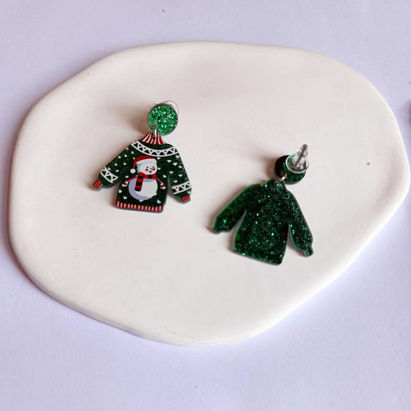 Christmas earrings with snowman and sweater motif