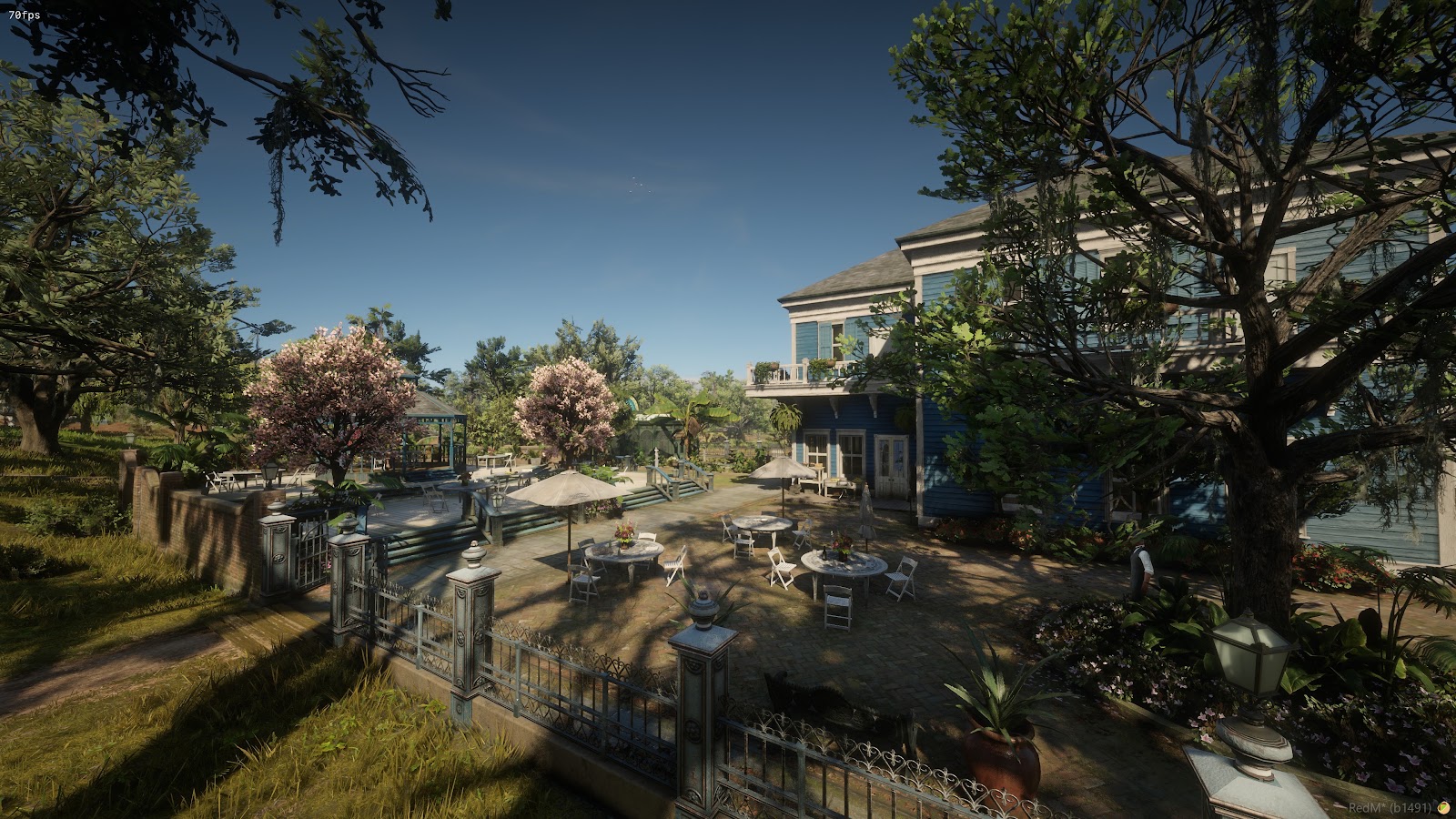 Saint Denis Hotel Licorne thumbnail 2