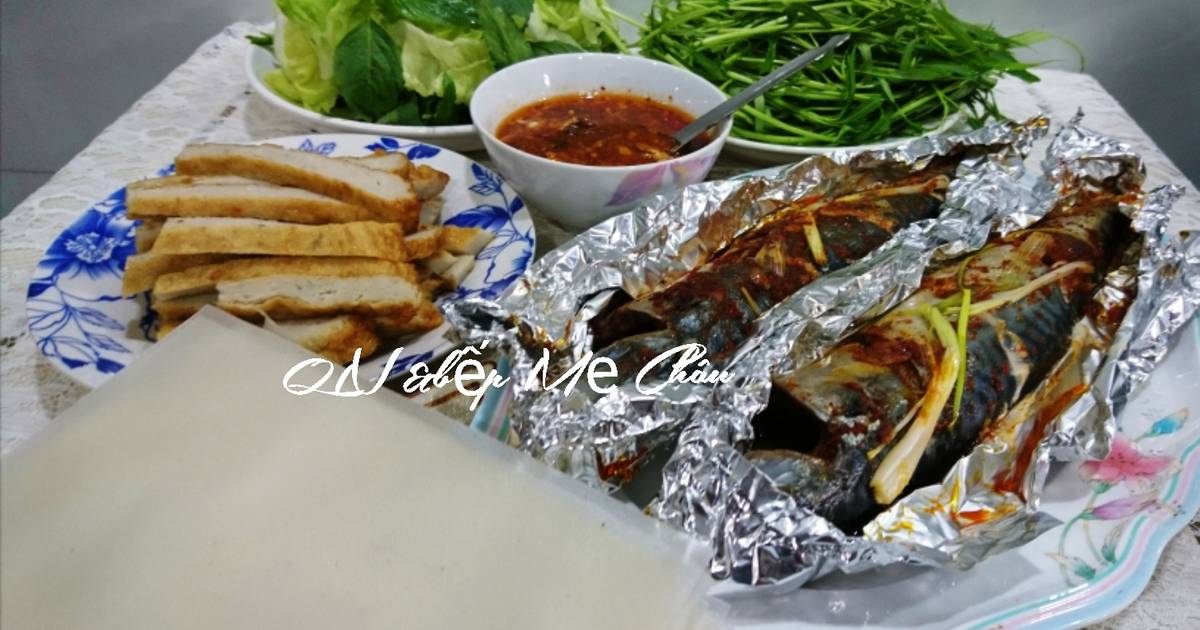 Cá saba nướng giấy bạc cuốn bánh tráng
