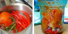 Luộc ớt, tỏi, cà chua với một ít đường và muối trong khoảng 5 phút. Sau đó, vớt ra, để nguội và xay nhỏ.