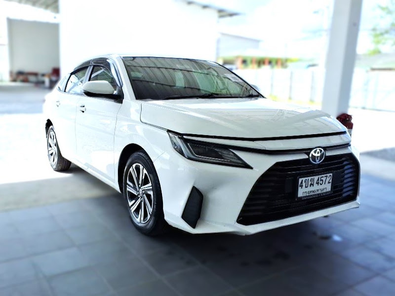 TOYOTA YARIS ATIV