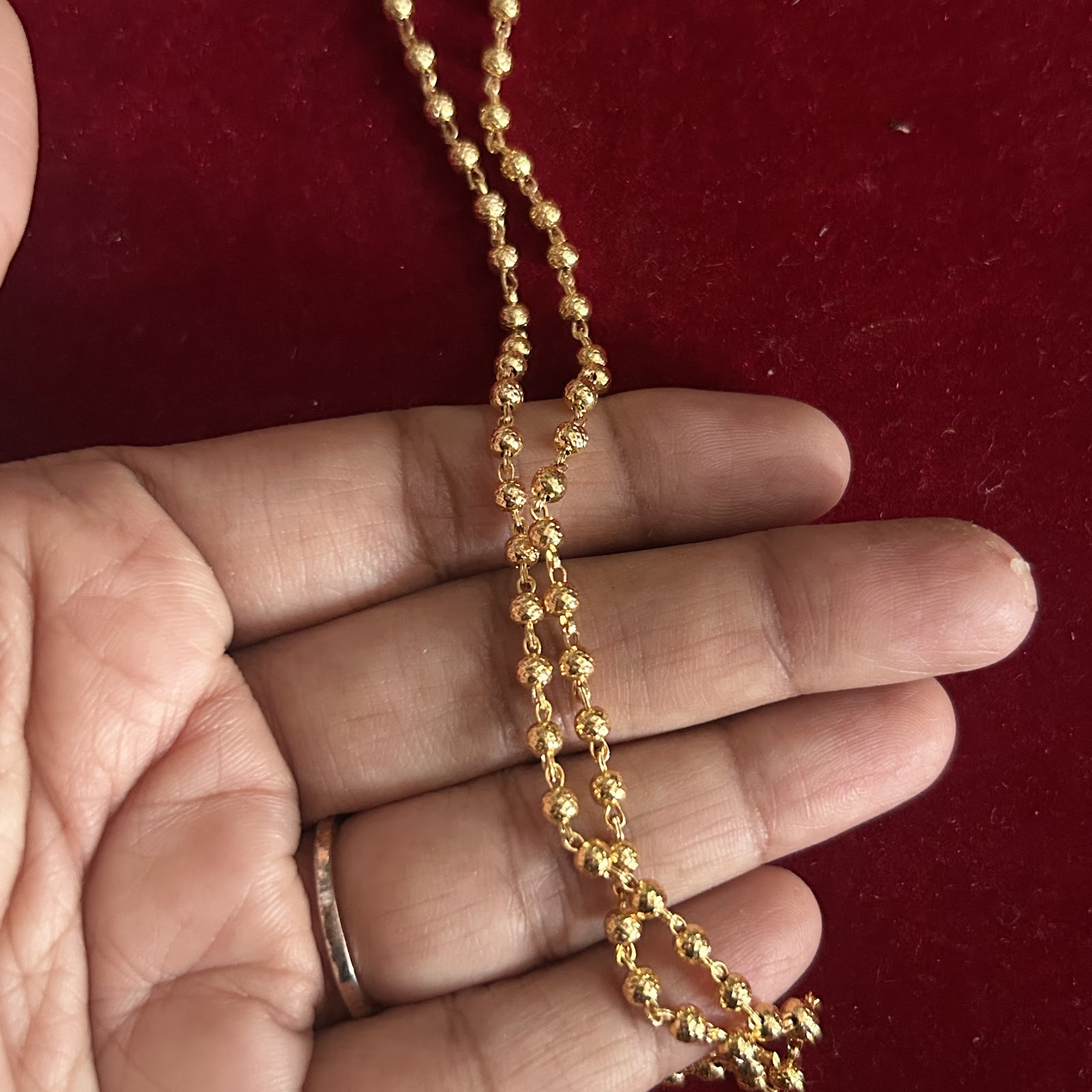 1 NO quality Moti Chain 1 meter 3 mm gold p[earl moti chain
