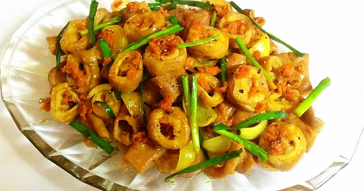 Lòng heo xào nghệ