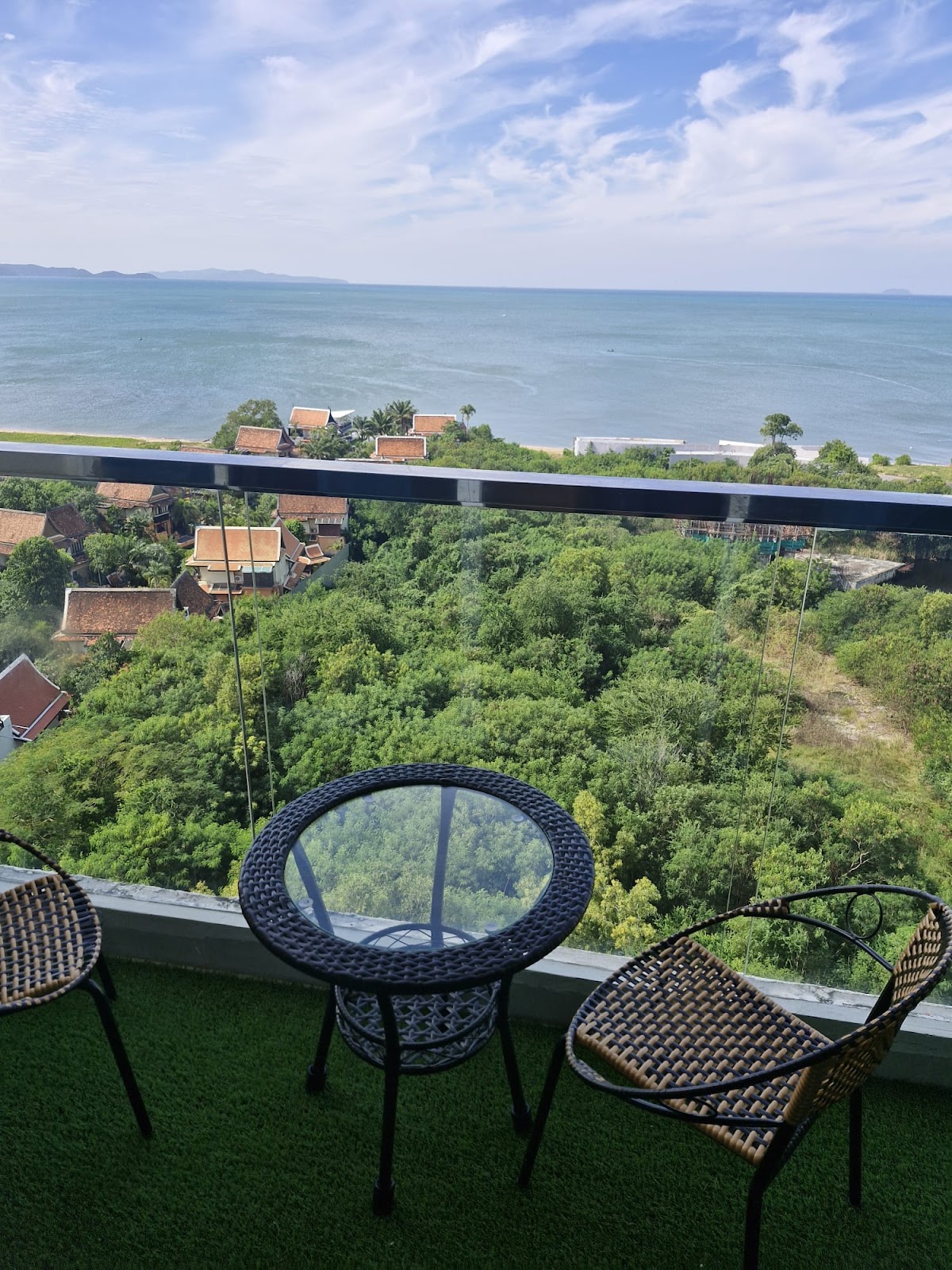 Paradise  Beach Condo - 2 Bed, Floor 22 4