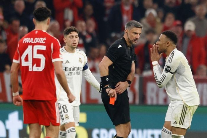 Real Madrid phẫn nộ vì trọng tài - Tạp chí Tri thức