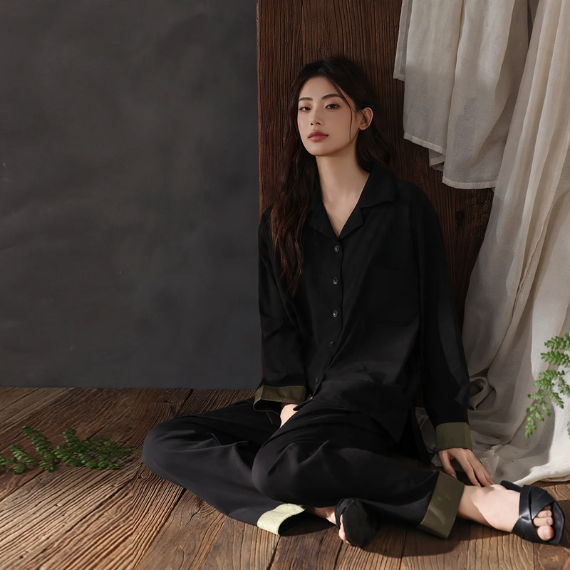 Cotton pajamas with button placket, long-sleeved