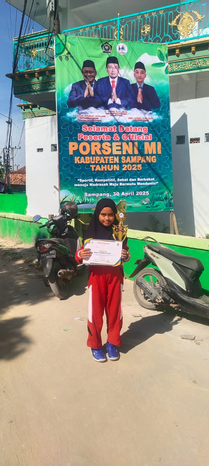 Juara 3 PORSENI Tingkat Kabupaten cabang Bulu Tangkis
