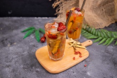 Trà Lipton cam thảo có thể dùng đá giúp giải nhiệt và thanh lọc cơ thể hoặc dùng nóng tùy theo sở thích. Cùng Cooky lưu lại công thức món trà hấp dẫn này để tăng cường thêm sức khỏe cho cả nhà mình nhé!