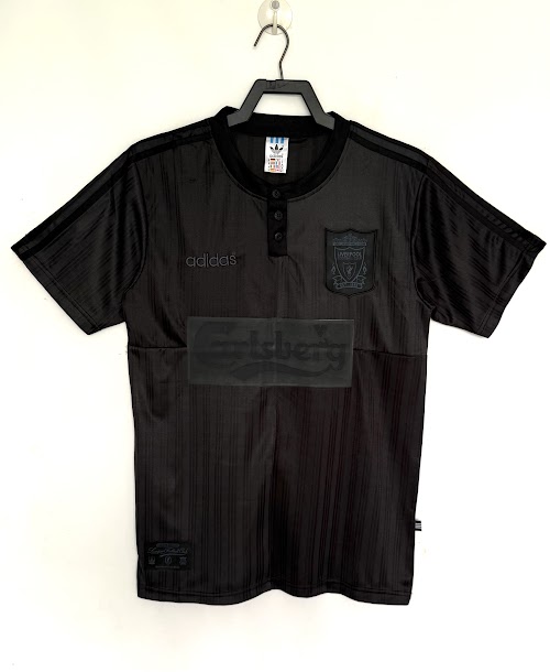 Liverpool 1995-96 Edición Especial Negra.jpeg