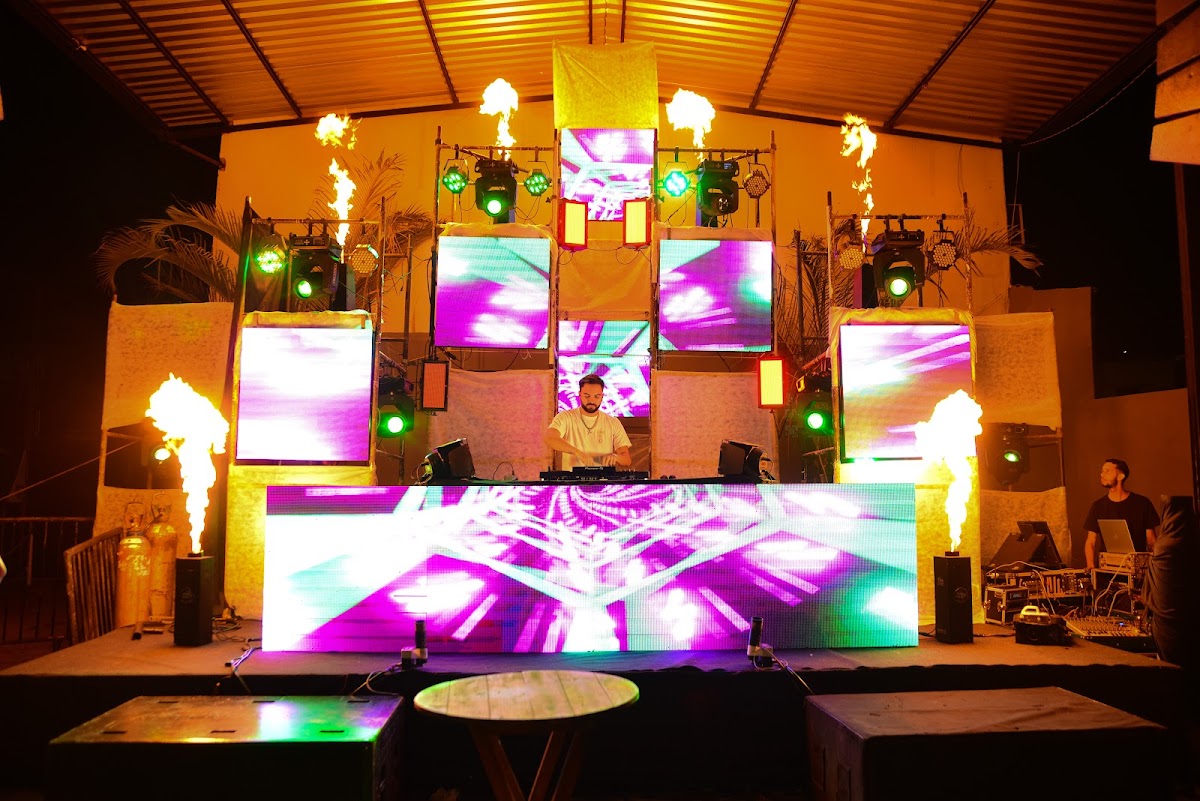 DJ VAZ