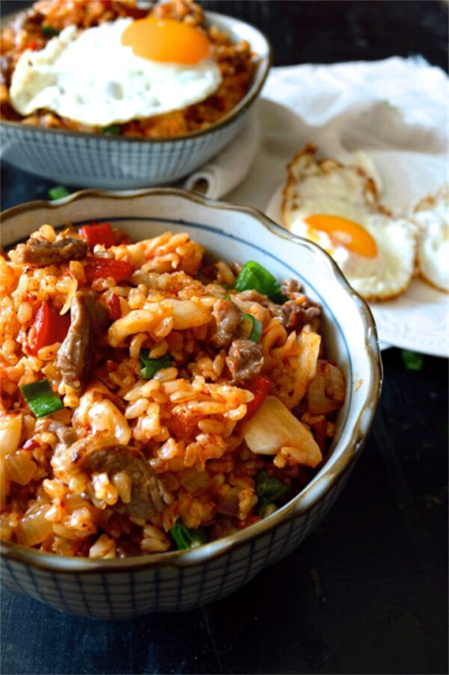 Cơm Chiên Kim Chi Thịt Bò