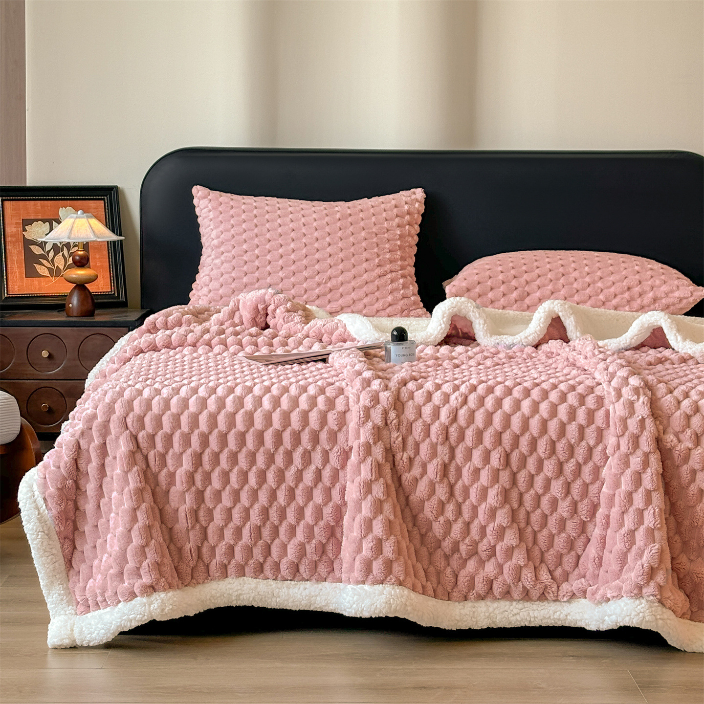 Warm cuddle blanket with lamb fleece imitation