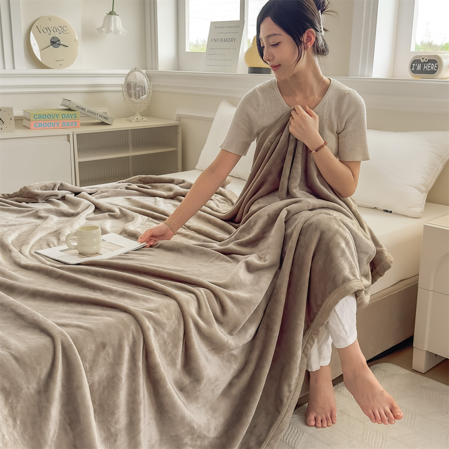 Fluffy Flannel Throw Blanket, extra soft