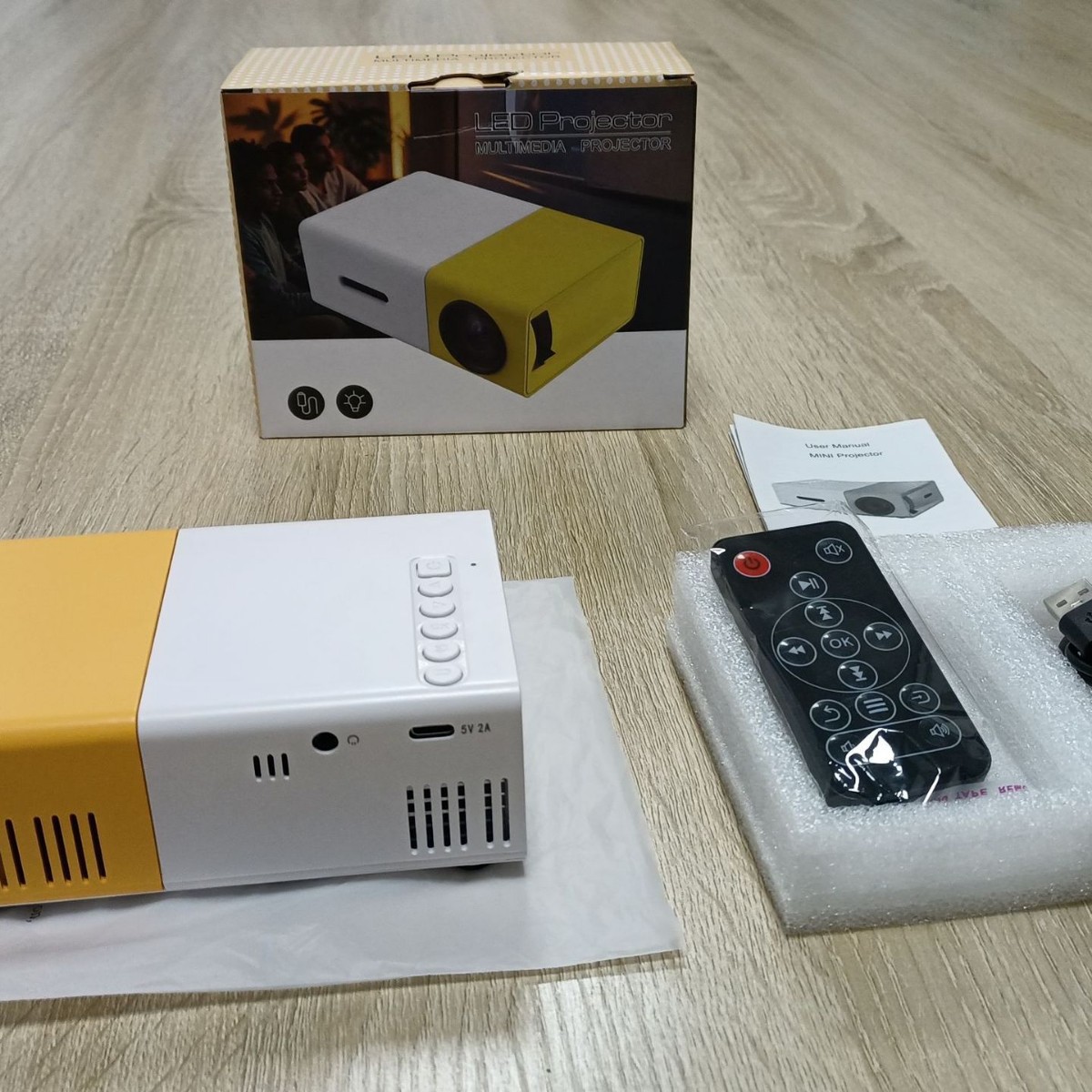 Tragbarer LED-Beamer, 20–60 Zoll