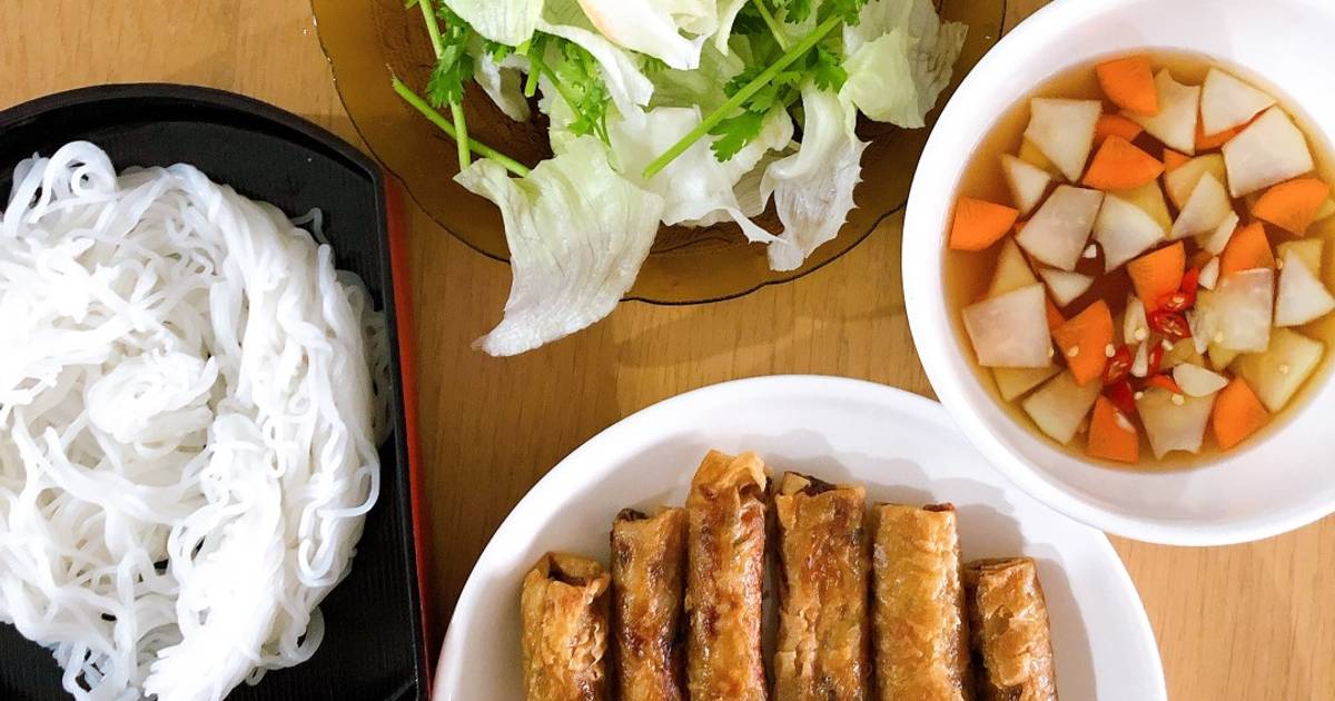 Bún nem rán - random