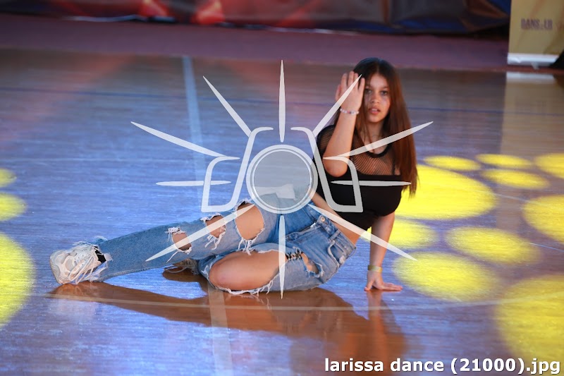 larissa dance (21000).jpg
