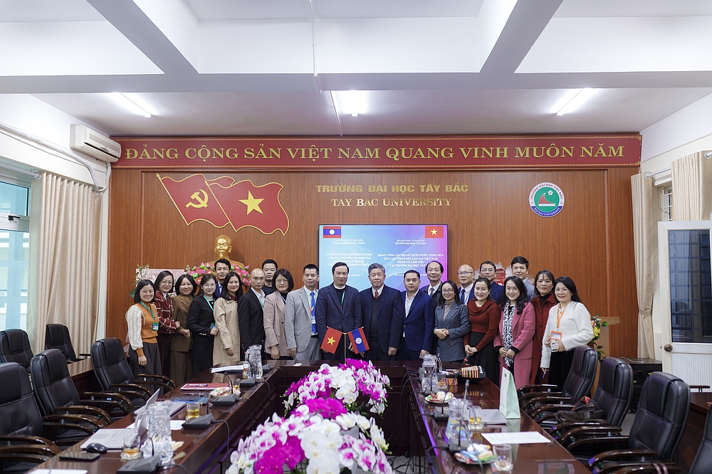 Trường Đại học Tây Bắc tiếp đón và làm việc với  Đoàn công tác Đại sứ quán nước Cộng hoà  Dân chủ Nhân dân Lào