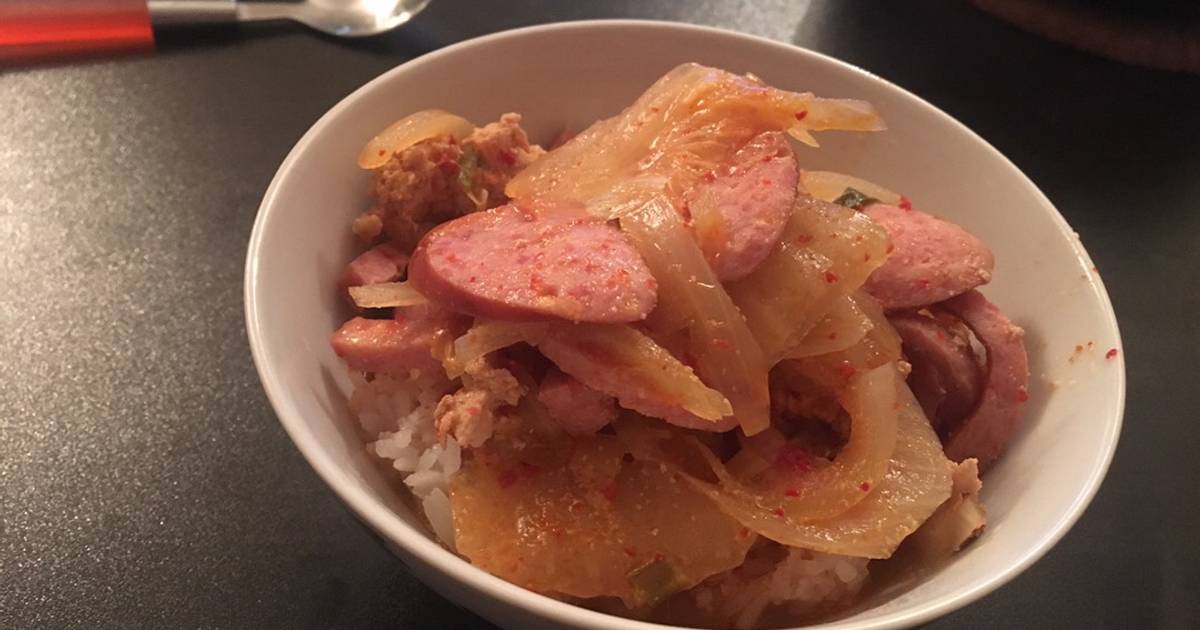 Canh thịt (부대찌개)