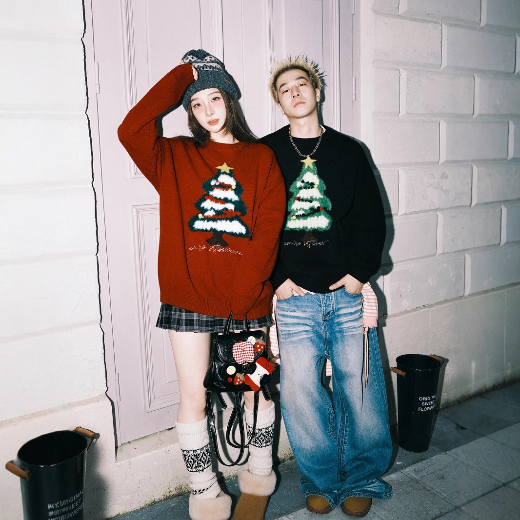 Unisex knitted sweater, Christmas tree motif, contrasting colors