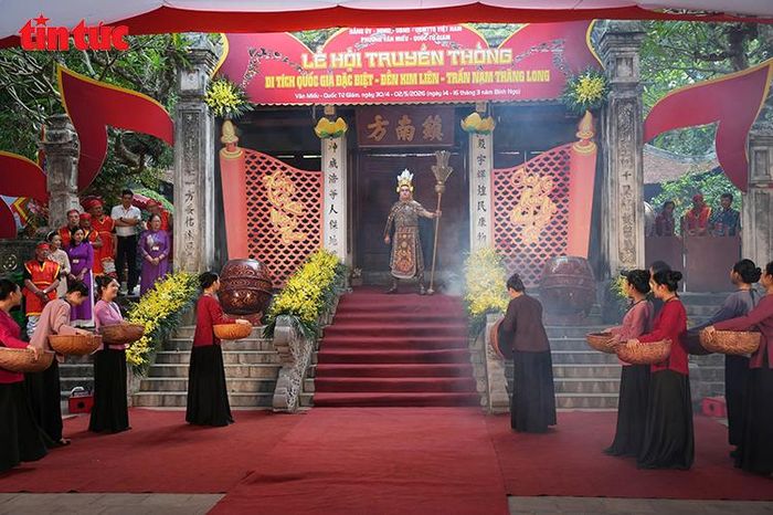 Trang trọng Lễ hội đền Kim Liên, tôn vinh giá trị Thăng Long ngàn năm - Báo Tin Tức TTXVN