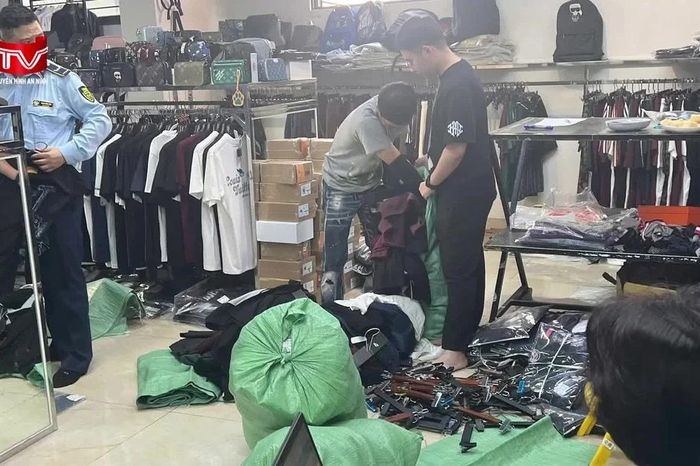 Hà Nội bắt giữ hàng nghìn sản phẩm giả mạo nhãn hiệu nổi tiếng - Chuyên trang An Ninh Thủ Đô - Báo Công an nhân dân