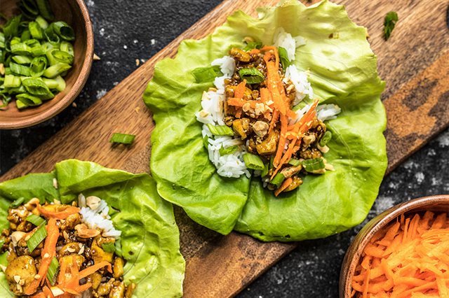 Đậu Hũ Sốt Tương Hosin Kèm Xà Lách