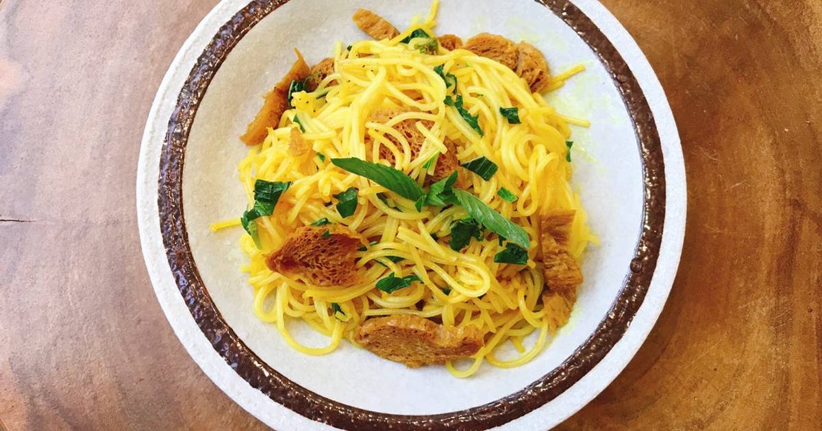 Bún xào nghệ đơn giản
