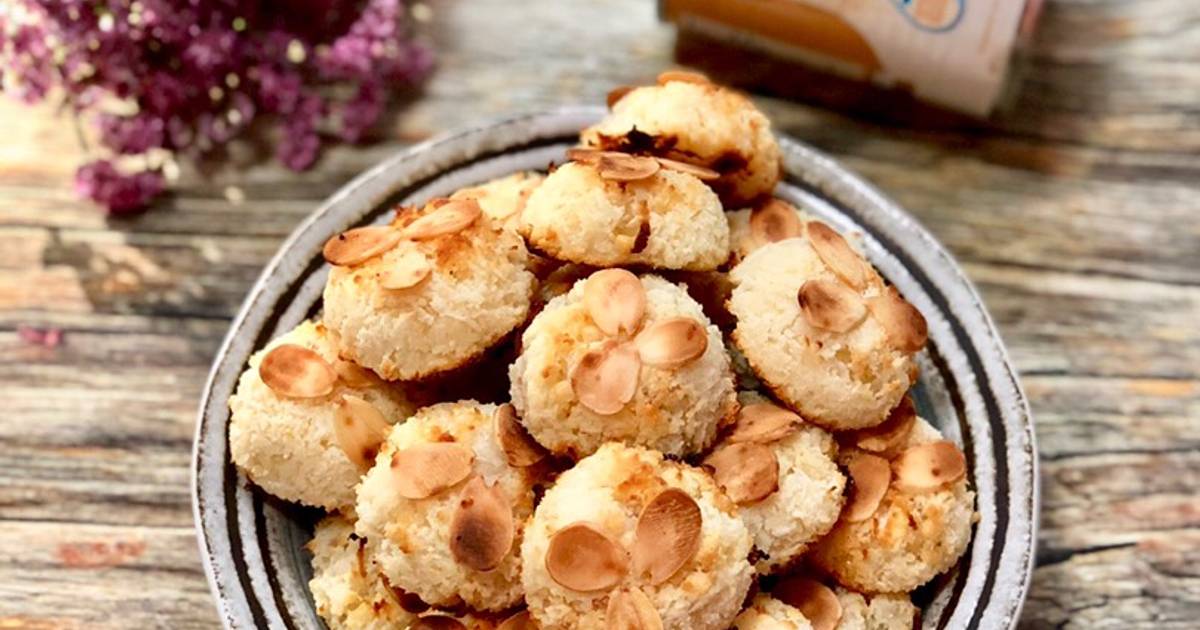 Bánh Dừa Hạnh Nhân