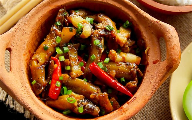 Cá Bống Kho Thịt Ba Chỉ